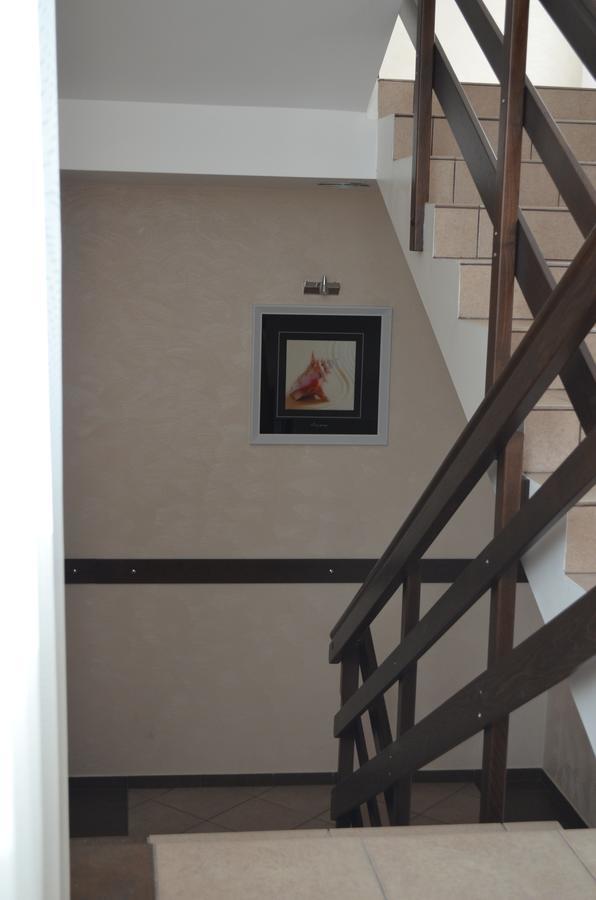 Viro Hotel Czarnomorsk Zewnętrze zdjęcie