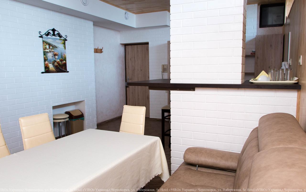 Viro Hotel Czarnomorsk Zewnętrze zdjęcie